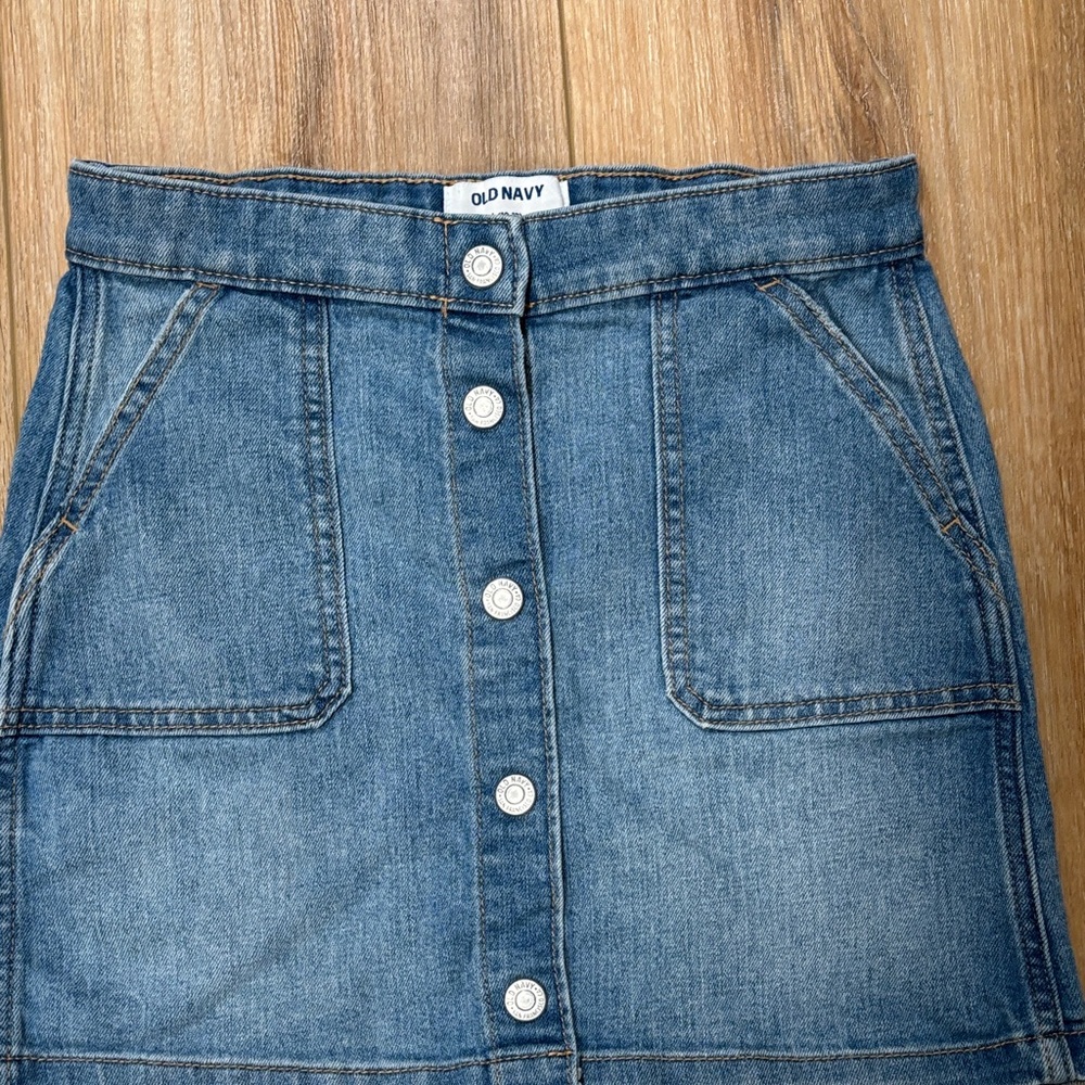 Old Navy Button-Front Denim Skirt